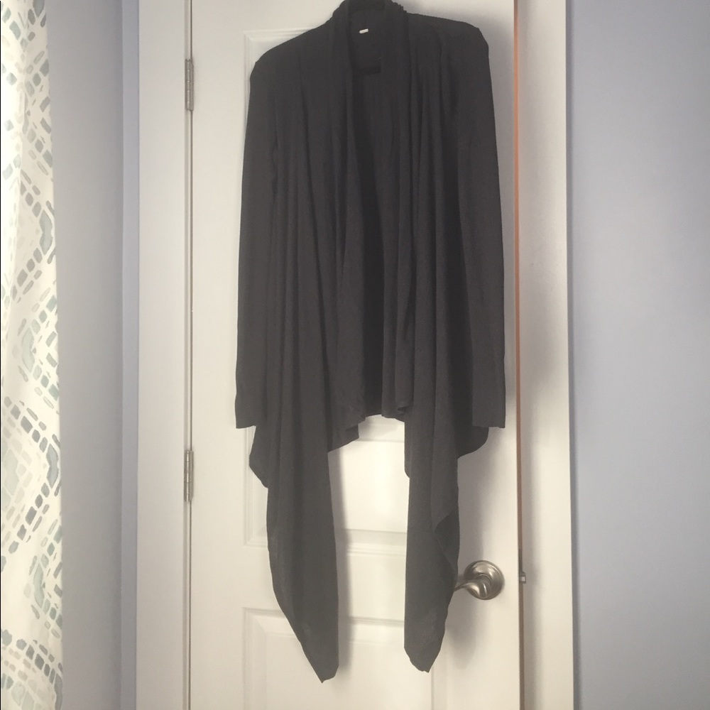 Lululemon Athletica yoga wrap sweater